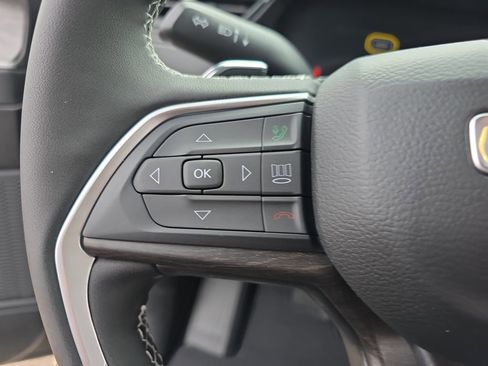 New 2026 Jeep Grand Cherokee Altitude image 17