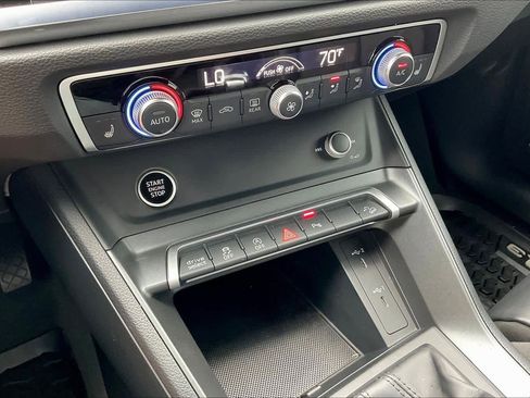 Used 2022 Audi Q3 2.0T Premium Plus w/ Premium Plus Package image 31