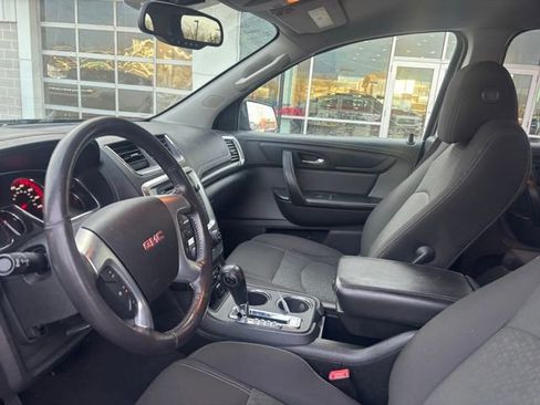 Used 2015 GMC Acadia SLE image 10
