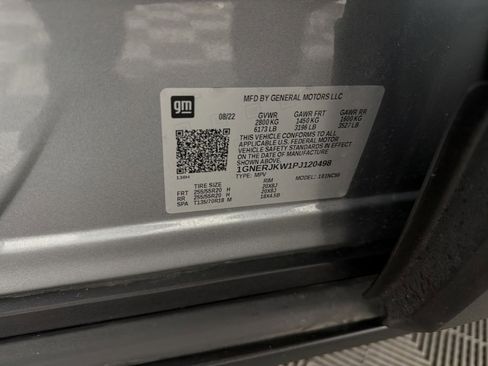 Used 2023 Chevrolet Traverse RS image 29