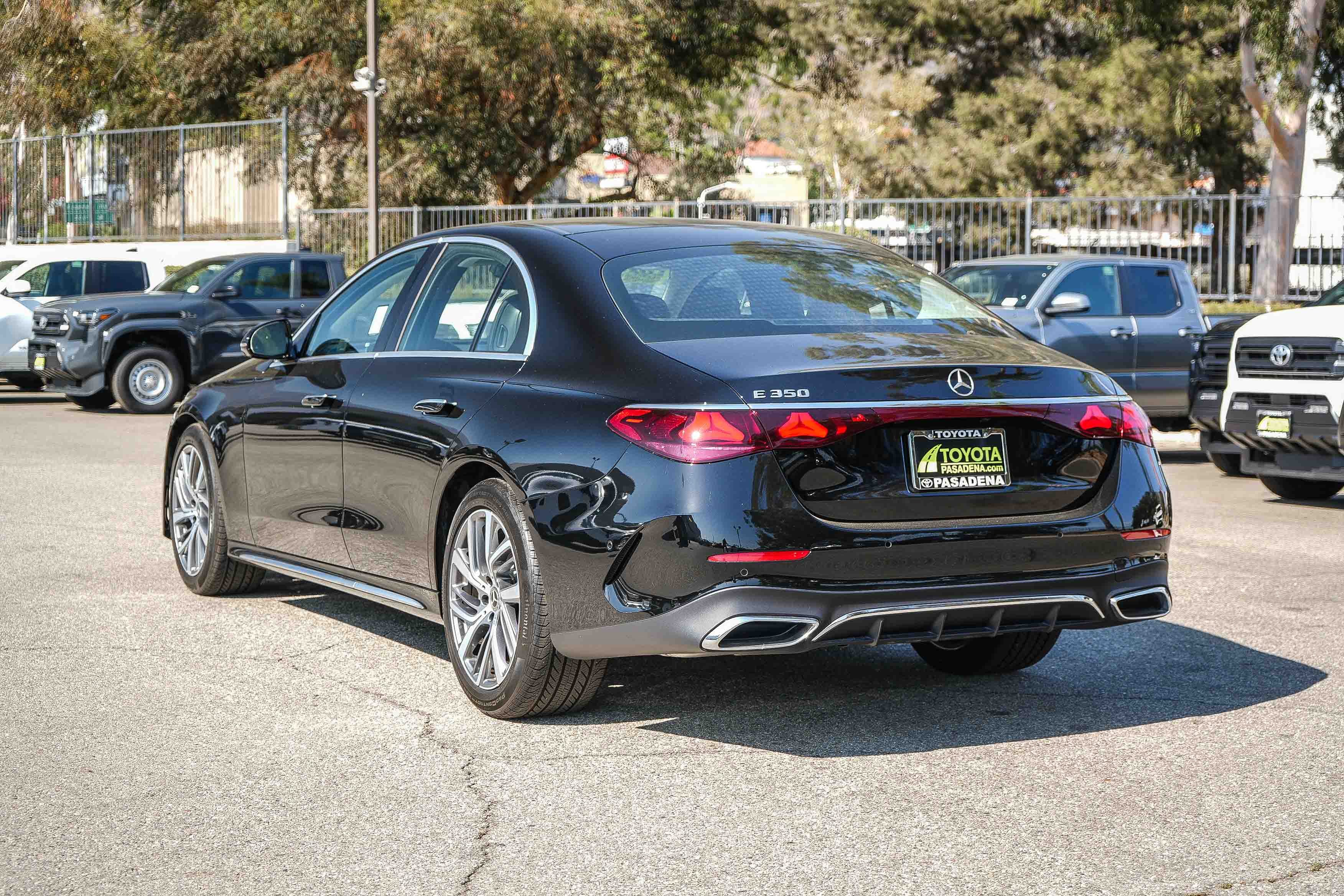 Used 2025 Mercedes-Benz E 350 Sedan w/ Winter Package image 8