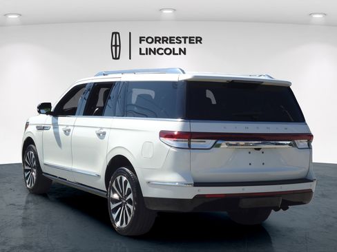 Certified 2024 Lincoln Navigator L Reserve AWD/4WD image 5
