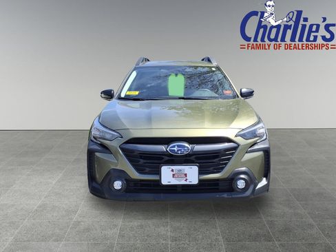 Certified 2025 Subaru Outback Premium AWD/4WD image 2
