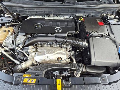 Used 2020 Mercedes-Benz GLB 250 4MATIC image 22