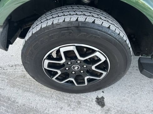 Used 2022 Ford Bronco Outer Banks image 9