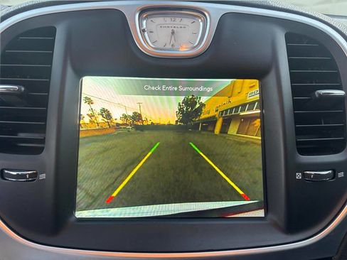 Used 2022 Chrysler 300 Touring w/ Sport Appearance Package image 26