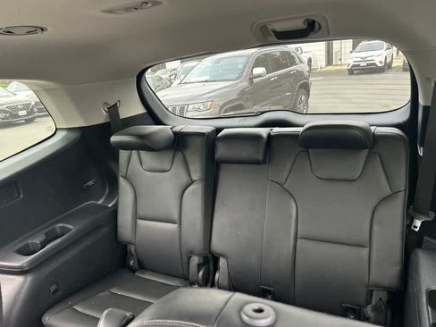 Used 2024 Kia Telluride S w/ S Sunroof Package FWD image 6