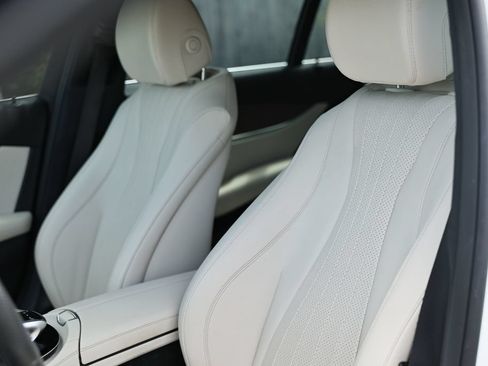 Used 2017 Mercedes-Benz E 400 4MATIC Wagon image 22