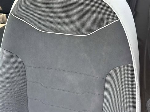 New 2025 Volkswagen Taos SE image 28