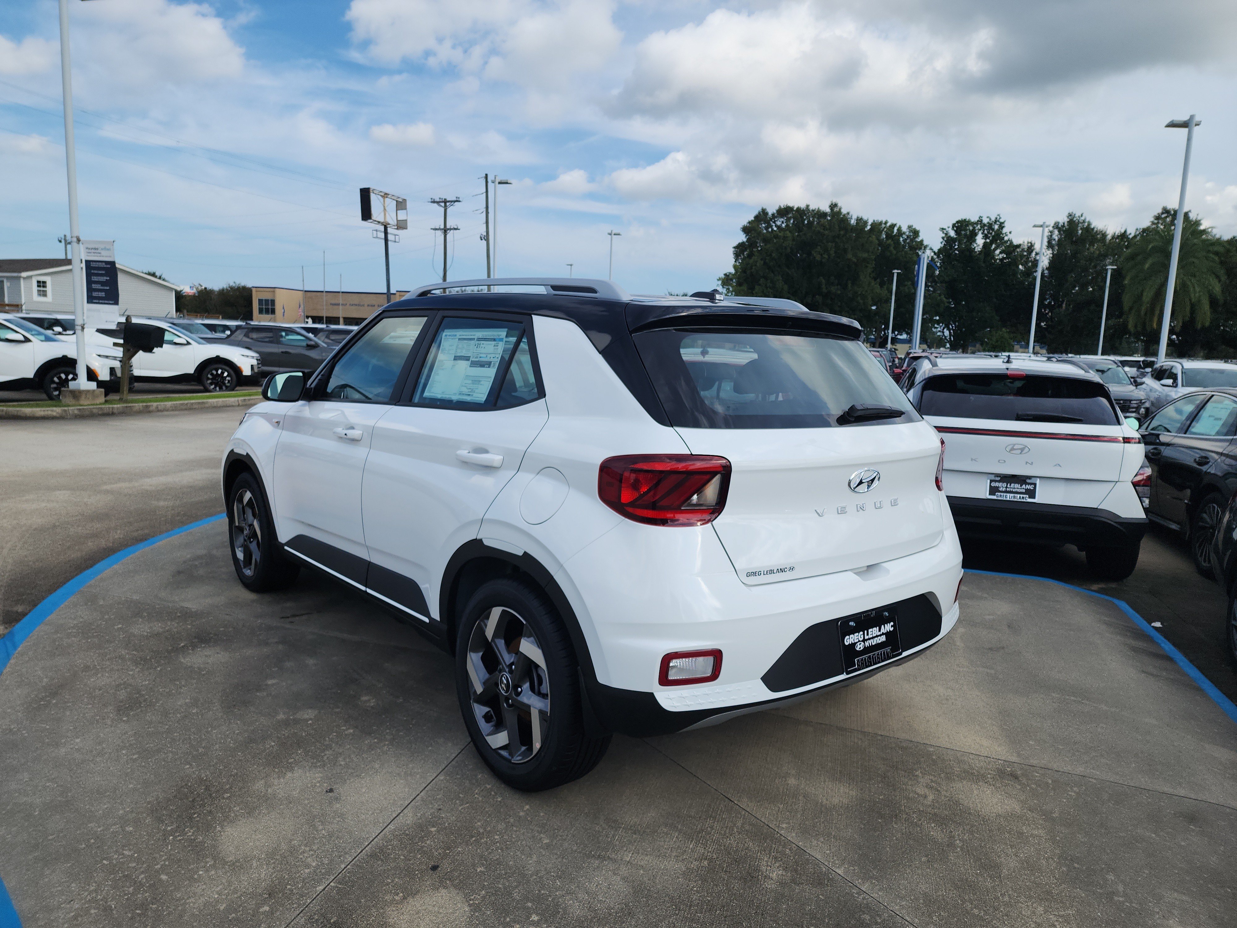 New 2026 Hyundai Venue SEL FWD image 5