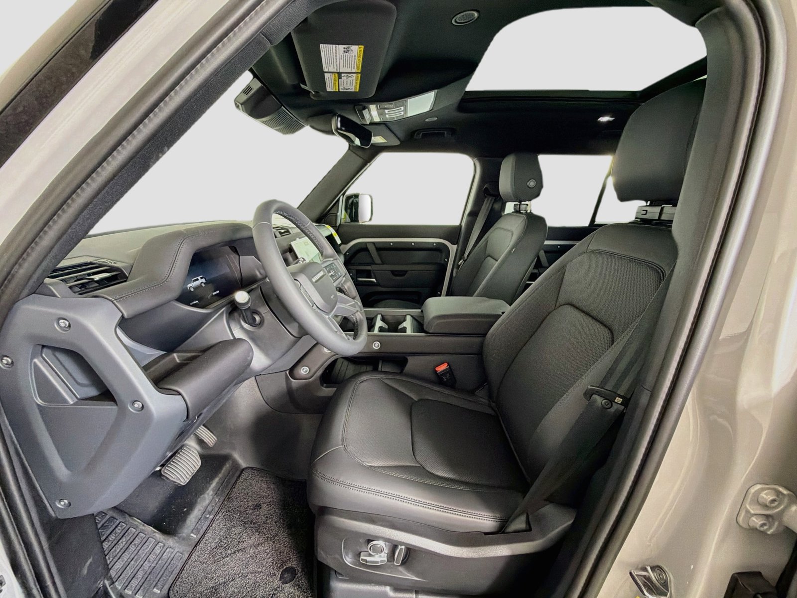 New 2026 Land Rover Defender 130 X-Dynamic SE AWD/4WD image 23