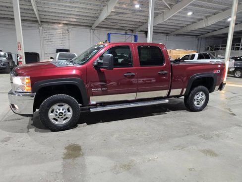 Used 2013 Chevrolet Silverado 2500 LT w/ Interior Plus Package image 4