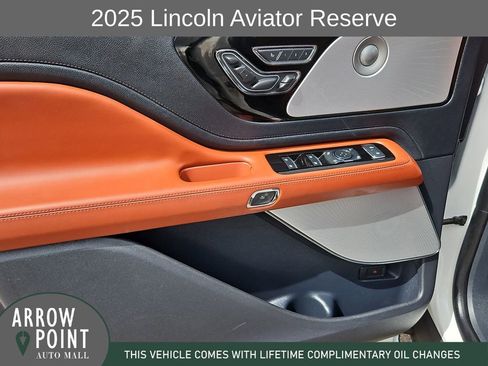 Used 2025 Lincoln Aviator Reserve w/ Luxury Package AWD/4WD image 21