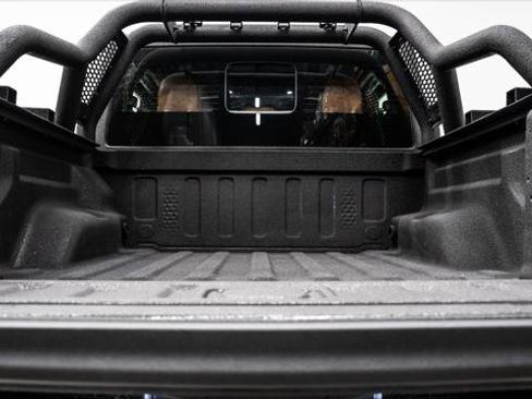 Used 2026 Jeep Gladiator Sport image 11