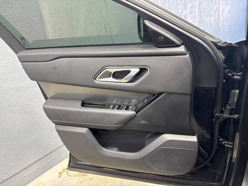Used 2022 Land Rover Range Rover Velar S AWD/4WD image 29