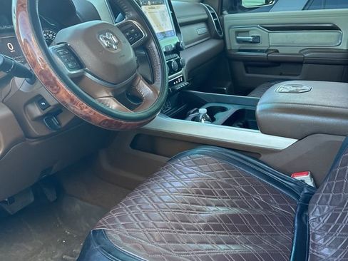 Used 2022 RAM 3500 Laramie image 10