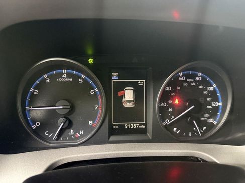 Used 2018 Toyota RAV4 XLE AWD/4WD image 15