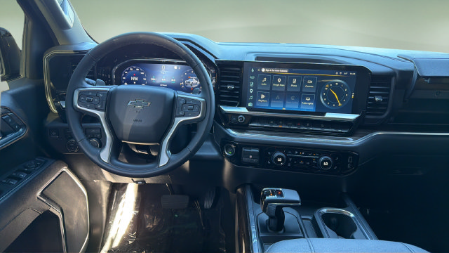 Used 2026 Chevrolet Silverado 1500 LT Trail Boss w/ LPO, Dark Essentials Package AWD/4WD image 11