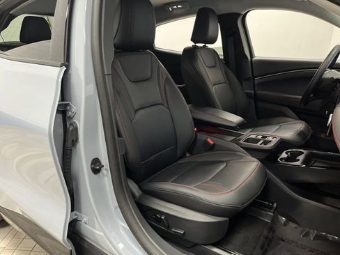 Used 2025 Ford Mustang Mach-E Premium w/ Sport Appearance Package image 32