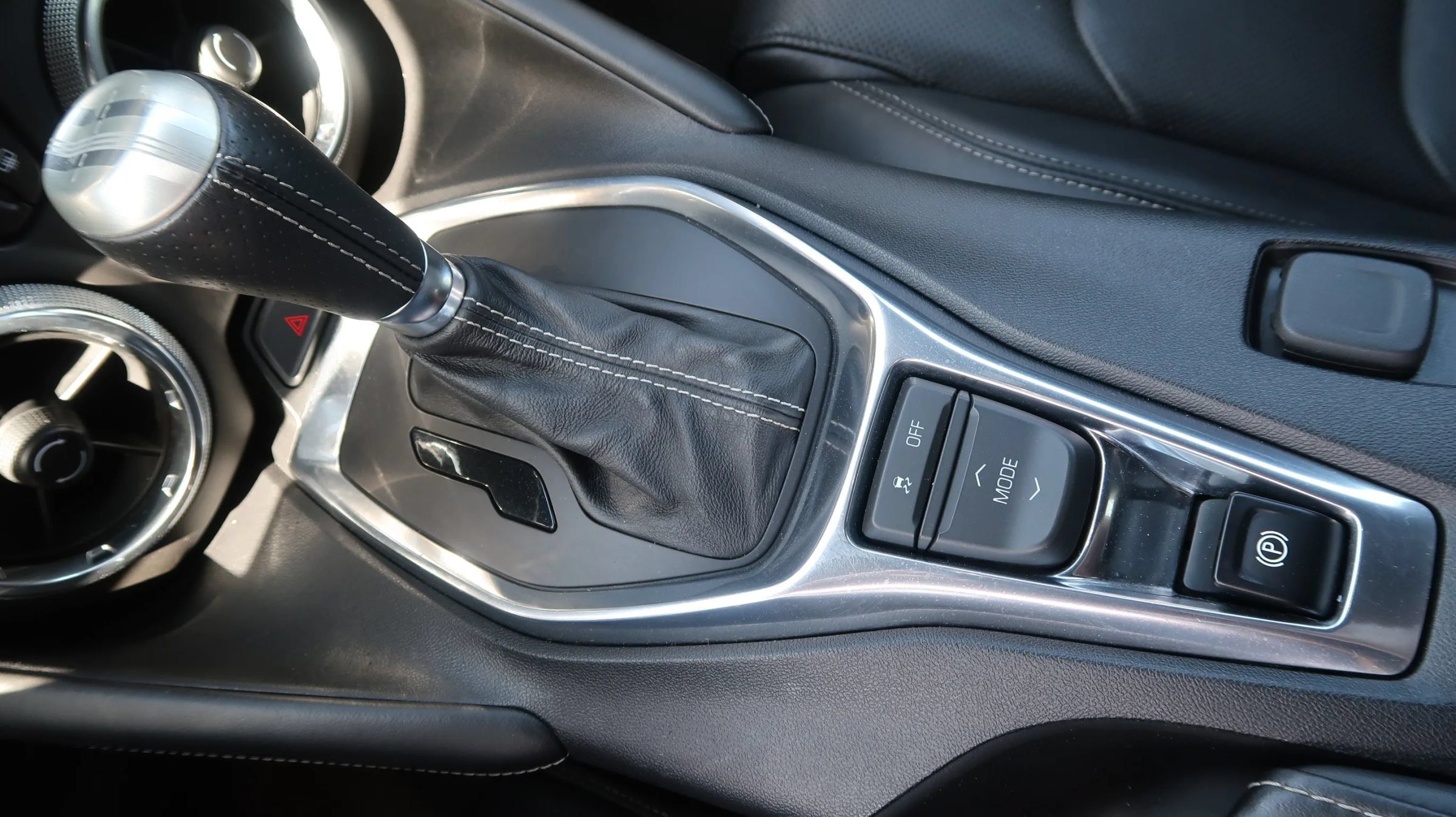 Used 2018 Chevrolet Camaro SS RWD image 34