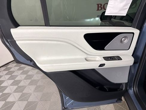 New 2025 Lincoln Aviator Black Label image 18