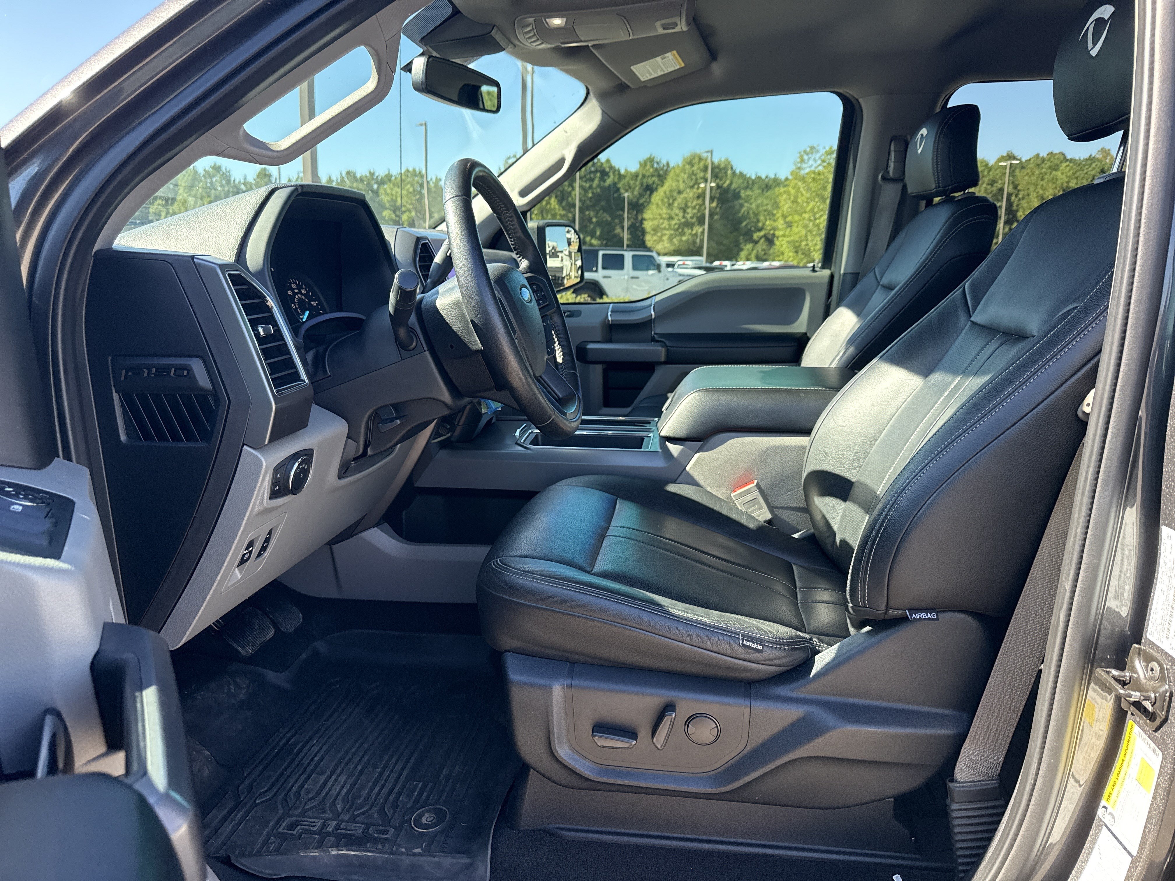 Used 2020 Ford F150 XLT w/ Equipment Group 302A Luxury AWD/4WD image 9