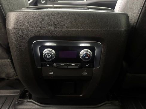Used 2022 GMC Yukon Denali AWD/4WD image 13
