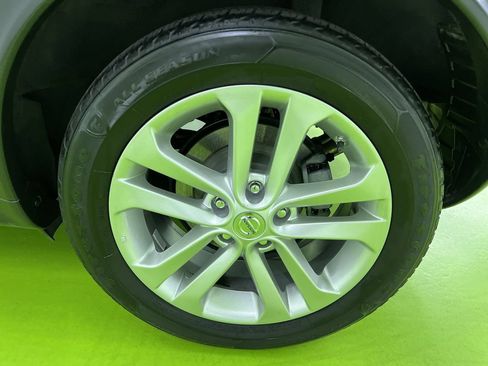 Used 2013 Nissan Juke SV AWD/4WD image 15