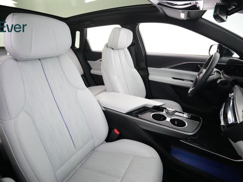 Used 2024 Cadillac Lyriq Sport w/ LPO, Floor Liner Package RWD image 23