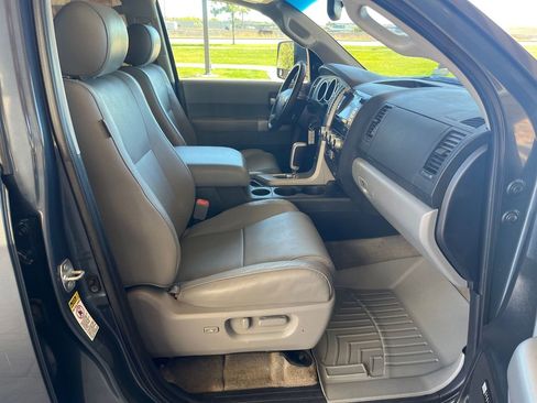 Used 2008 Toyota Sequoia Platinum image 21