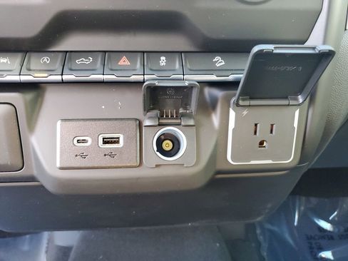 New 2026 Chevrolet Silverado 1500 Custom Trail Boss w/ LPO, Dark Essentials Package image 24