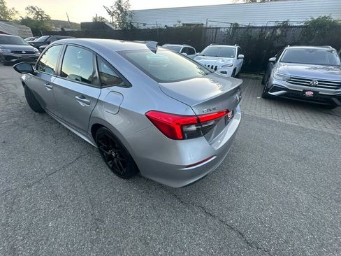 Used 2024 Honda Civic Sport image 4