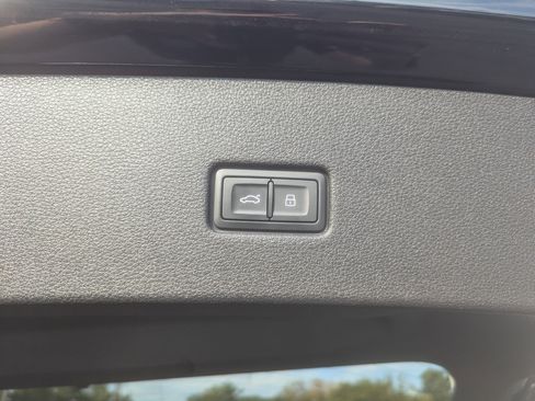 Used 2023 Audi SQ8 Premium Plus image 41