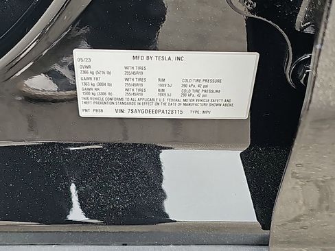 Used 2023 Tesla Model Y Long Range AWD/4WD image 40