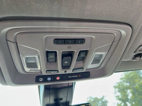 Used 2023 GMC Sierra 3500 Denali w/ Denali Ultimate Package image 12