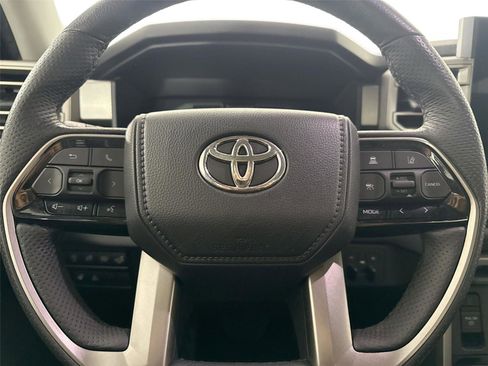 Used 2023 Toyota Tundra Limited AWD/4WD image 17