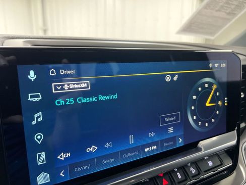 Used 2023 Chevrolet Silverado 1500 High Country w/ Technology Package image 14