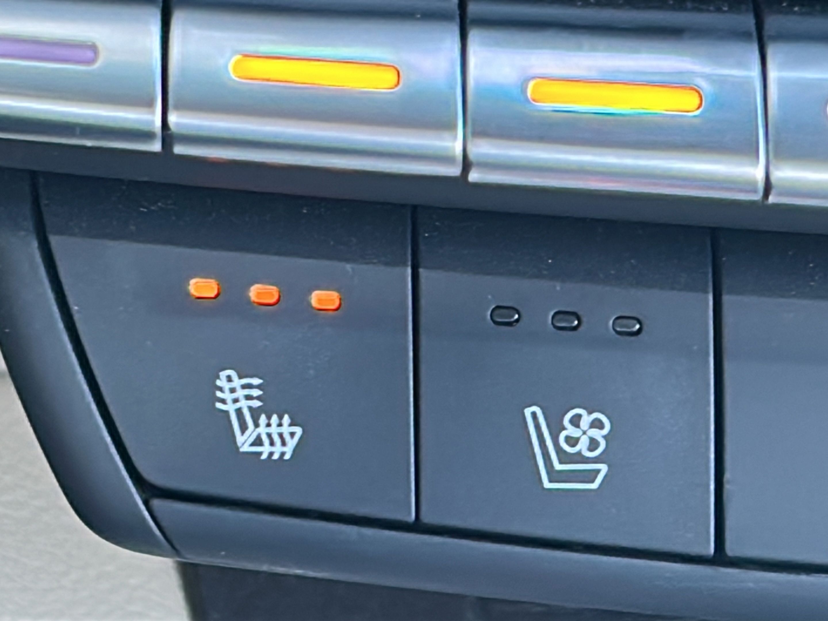 Used 2025 Cadillac CT4 Premium Luxury RWD image 29