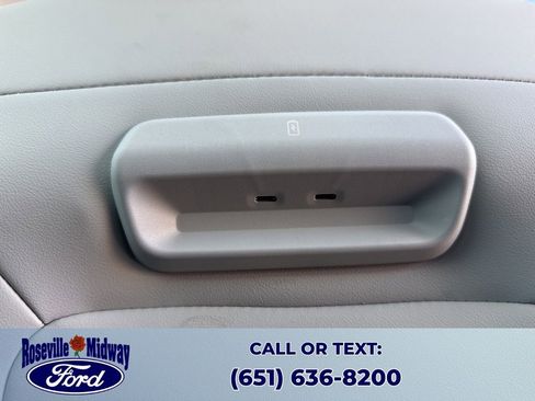 Used 2025 Ford Expedition Platinum image 48