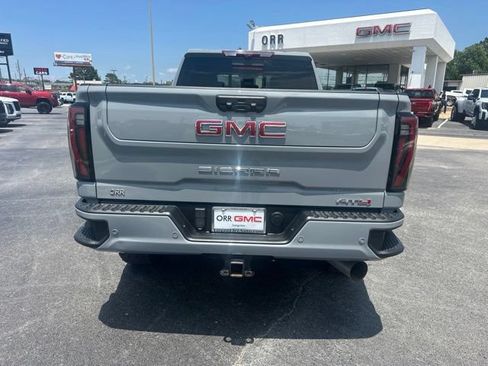 Used 2024 GMC Sierra 2500 AT4 w/ AT4 Premium Plus Package AWD/4WD image 5