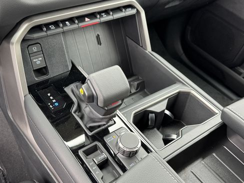 New 2026 Toyota Tundra Limited AWD/4WD image 19