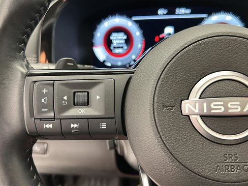 Used 2024 Nissan Pathfinder Platinum AWD/4WD image 23