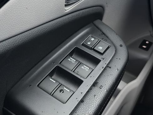 Used 2019 Honda Pilot Elite image 37