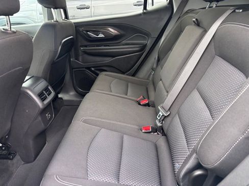 Used 2024 GMC Terrain SLE FWD image 25