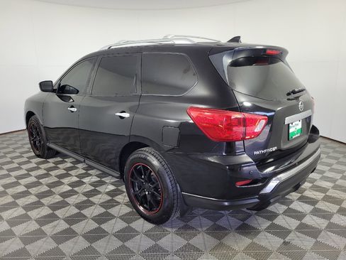 Used 2019 Nissan Pathfinder S FWD image 5