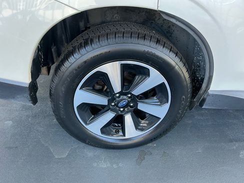 Used 2017 Subaru Forester 2.5i Limited AWD/4WD image 29