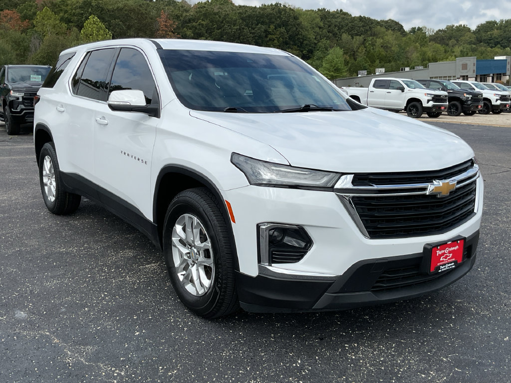 Used 2024 Chevrolet Traverse LS w/ Safety Package AWD/4WD image 2