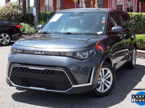 Used 2023 Kia Soul LX image 4
