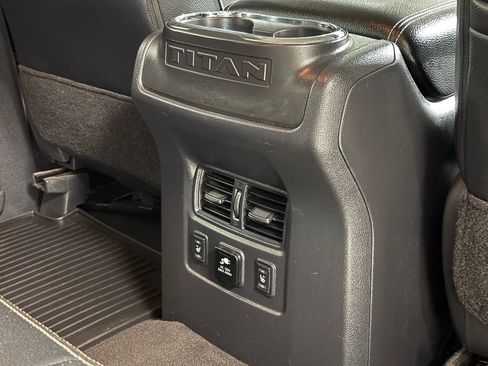 Used 2018 Nissan Titan PRO-4X w/ Pro-4x Convenience Package AWD/4WD image 39