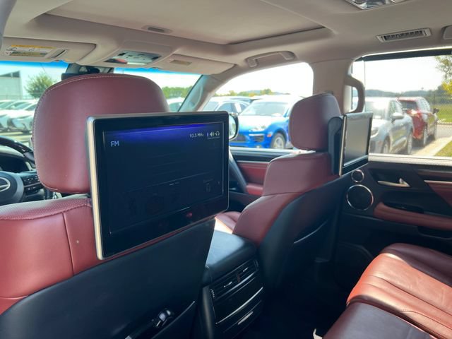 Used 2017 Lexus LX 570 4WD image 16